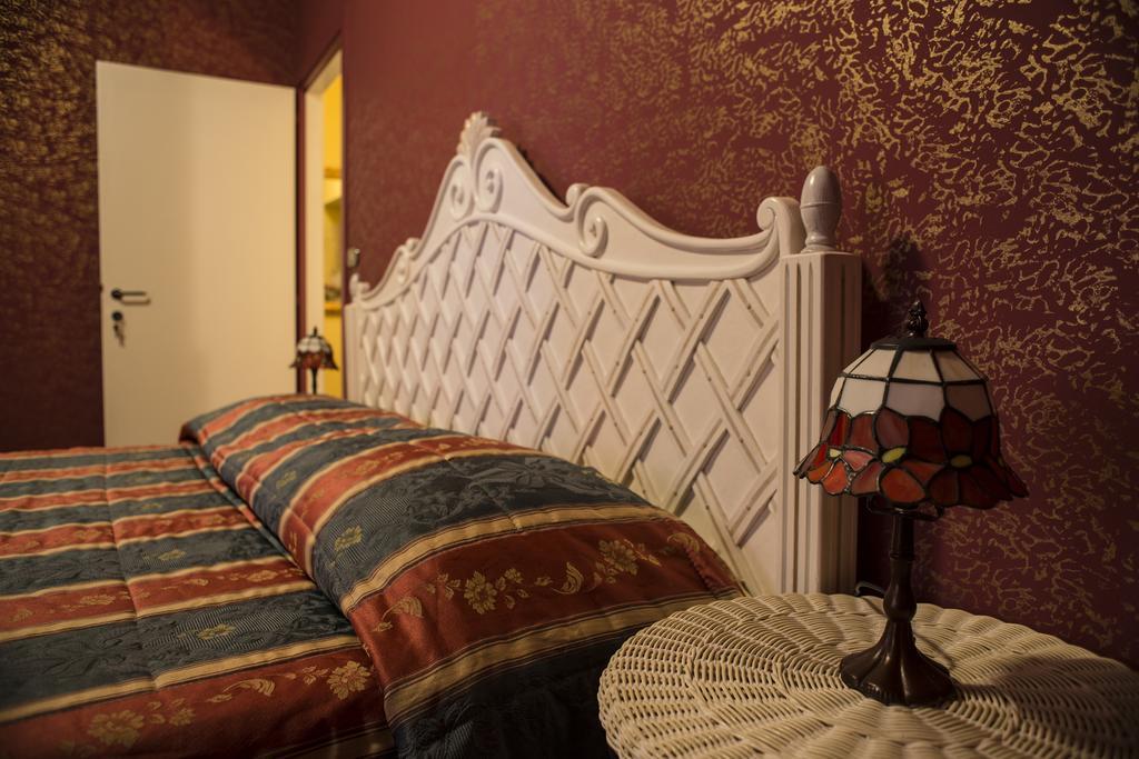 Casale Simbeni Bed and Breakfast Misano Adriatico Camera foto